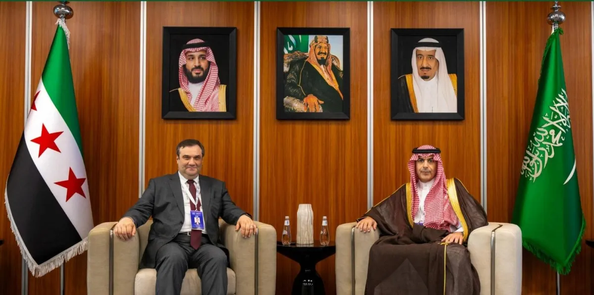 حاكم مصرف سوريا يبحث مع بنوك سعودية مجالات التعاون
عقب لقائه محافظ «ساما» على هامش مؤتمر «موني» في الرياض