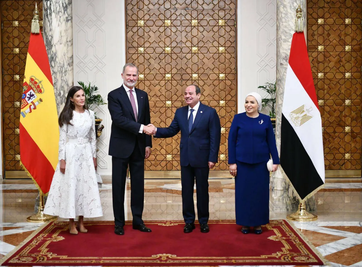 ملك إسبانيا يزور مصر... تعزيز لـ«شراكة استراتيجية» وتوافق بشأن «غزة»
استقبال رسمي كبير واحتفاء شعبي بمواقف مدريد من القضية الفلسطينية