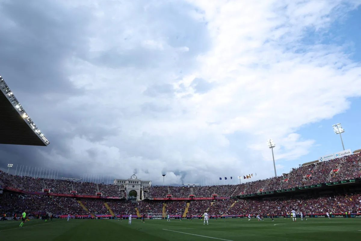 برشلونة يواجه باريس سان جيرمان بدوري الأبطال على ملعب لويس كومبانيس