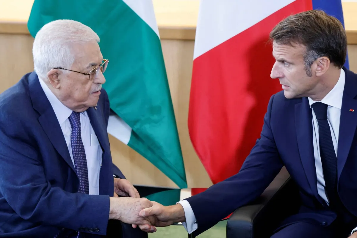 ماكرون: أكدت لعباس عزمنا الاعتراف بدولة فلسطين الاثنين في نيويورك