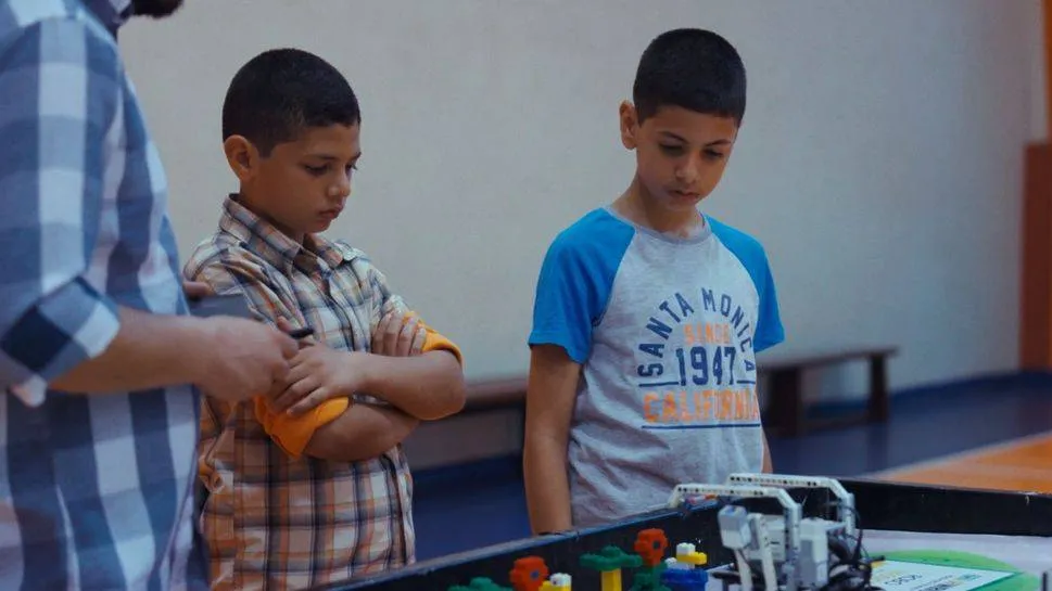 «ما زلت ألعب»... فيلم ينقل مأساة فلسطين إلى الألعاب الإلكترونية
المخرج الجزائري محمد مصباح وصف عمله بأنه «رحلة عميقة»