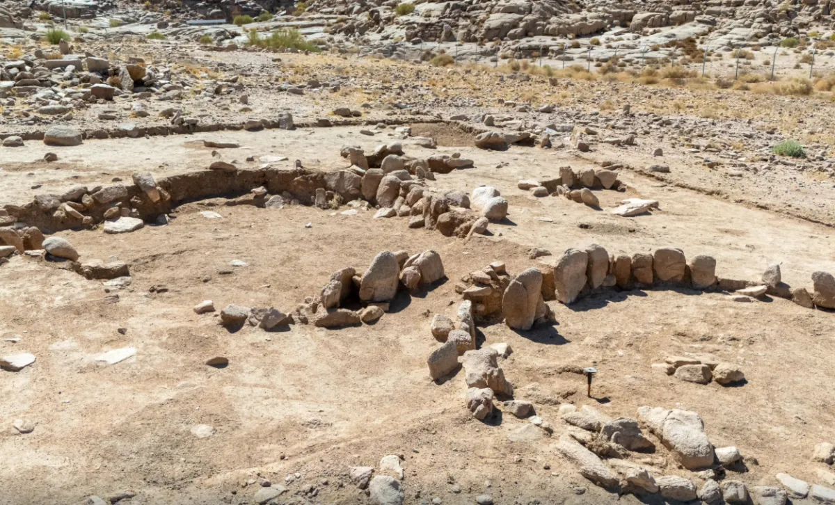 اكتشاف أقدم استيطان بشري معماري موثق غرب السعودية
في مصيون شمال غربي منطقة تبوك