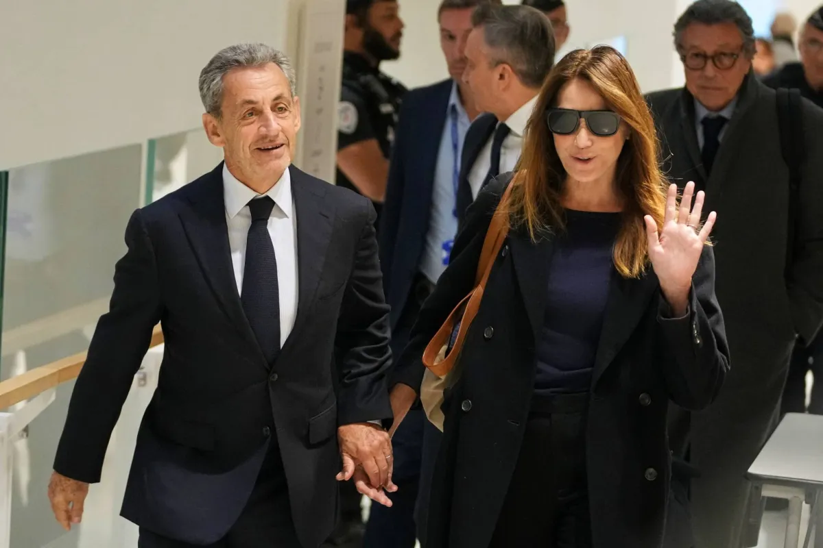 في سابقة فرنسية... محكمة تقضي بسجن نيكولا ساركوزي 5 سنوات
الرئيس الأسبق تمسّك ببراءته وأبدى استعداده للنوم في محبسه «مرفوع الرأس»