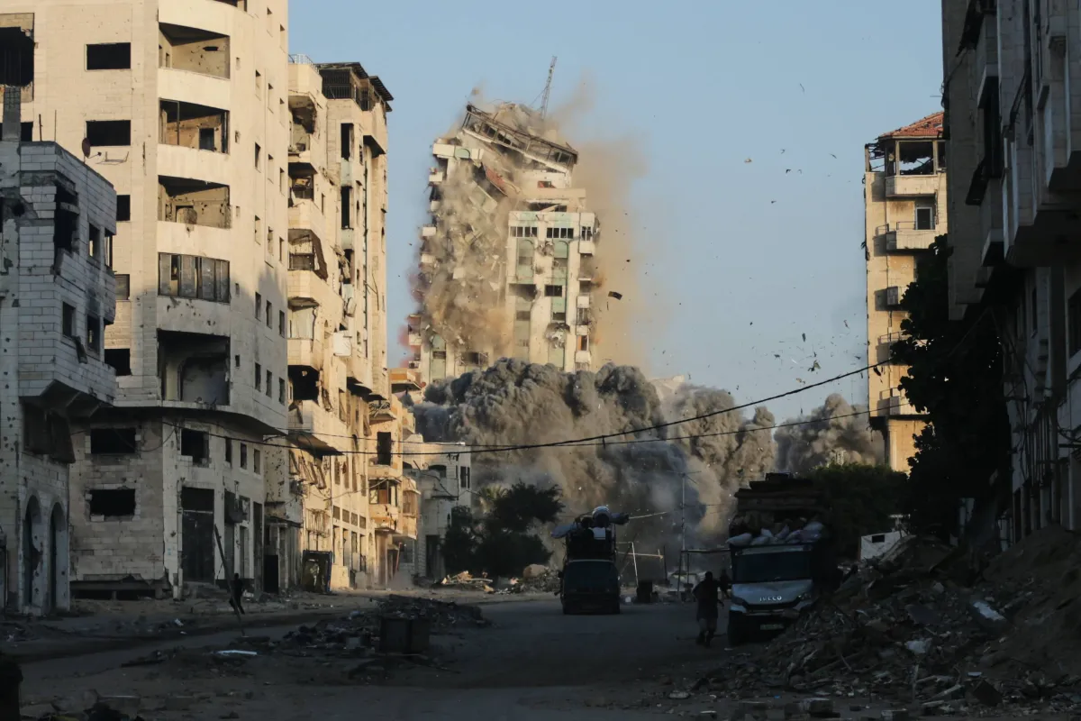 500 قتيل في 3 أيام... كيف تُحصى أعداد الضحايا في غزة؟
مصادر بوزارة الصحة لـ«الشرق الأوسط»: لجنة قضائية مختصة تتابع ملف البلاغات عن المفقودين