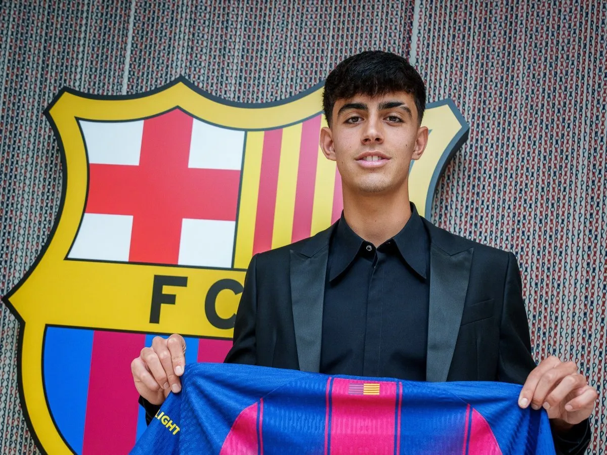 برشلونة يمدد عقد الشاب مارك بيرنال حتى 2029
