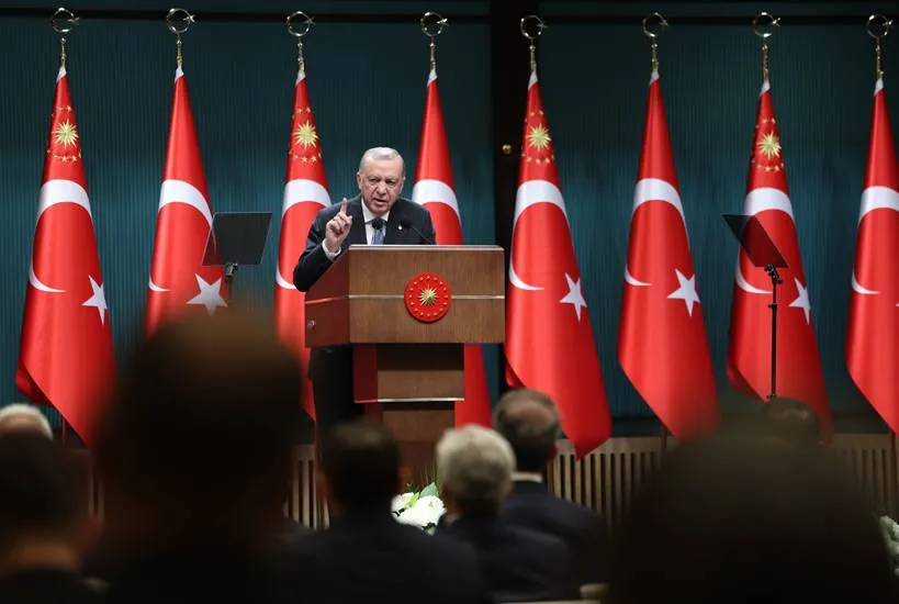 إردوغان يردّ على انتقادات المعارضة لنتائج لقائه ترمب بالبيت الأبيض
عَدّ أن رد فعلها «الجنوني» سببه النجاح الاستثنائي للزيارة
