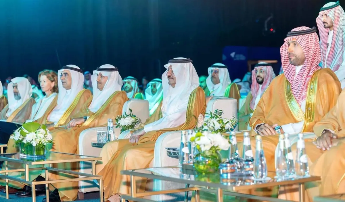 السعودية تجمع قيادات عالمية لرسم ملامح مستقبل النقل البحري واللوجيستيات
الجاسر: المملكة من أفضل 10 دول في كفاءة خدمات الشحن عالمياً