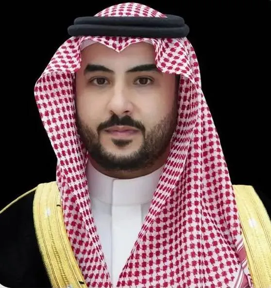 Saudi Minister of Defense Speaks with Qatar Deputy Prime Minister