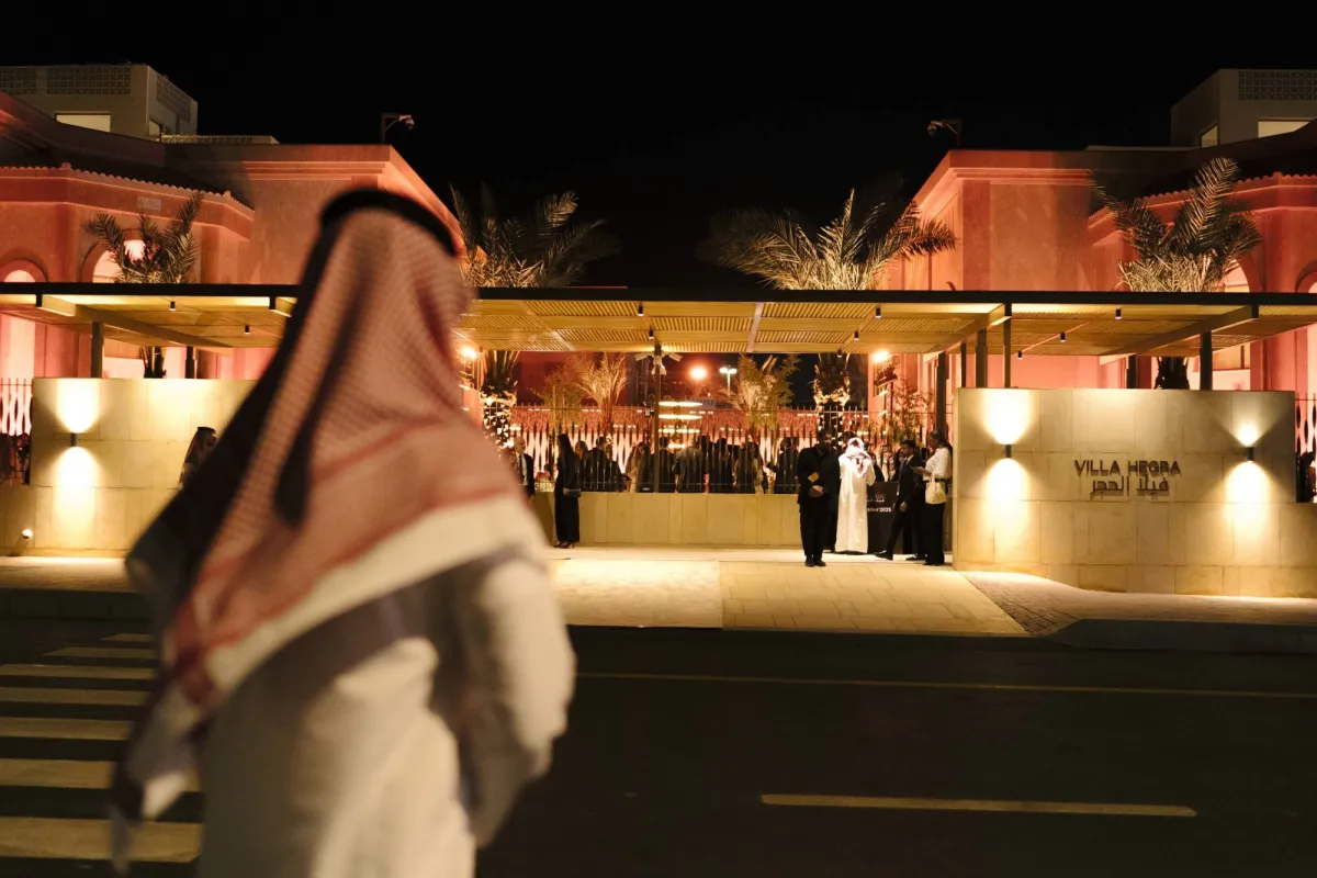 «فيلا الحجر»... جسر ثقافي بين السعودية وفرنسا يُزهر من رمال العلا
وزير الخارجية الفرنسي قال إنها استثمار أساسي في الإبداع يُعزّز الحوار والسلام