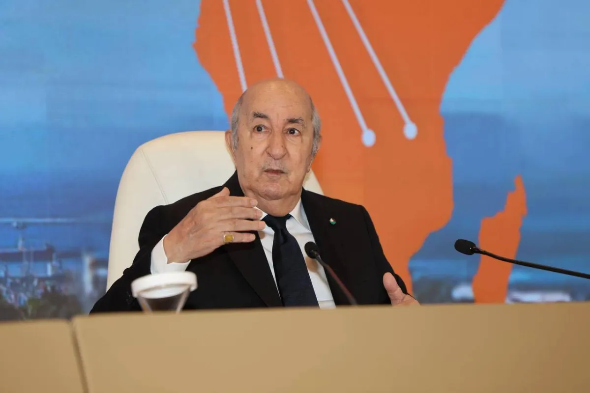 الرئيس الجزائري: لن نبقى في الفقر ولن يسمحوا لنا بالنهوض لأنهم يريدون أن نبقى «مادّين أيدينا» 