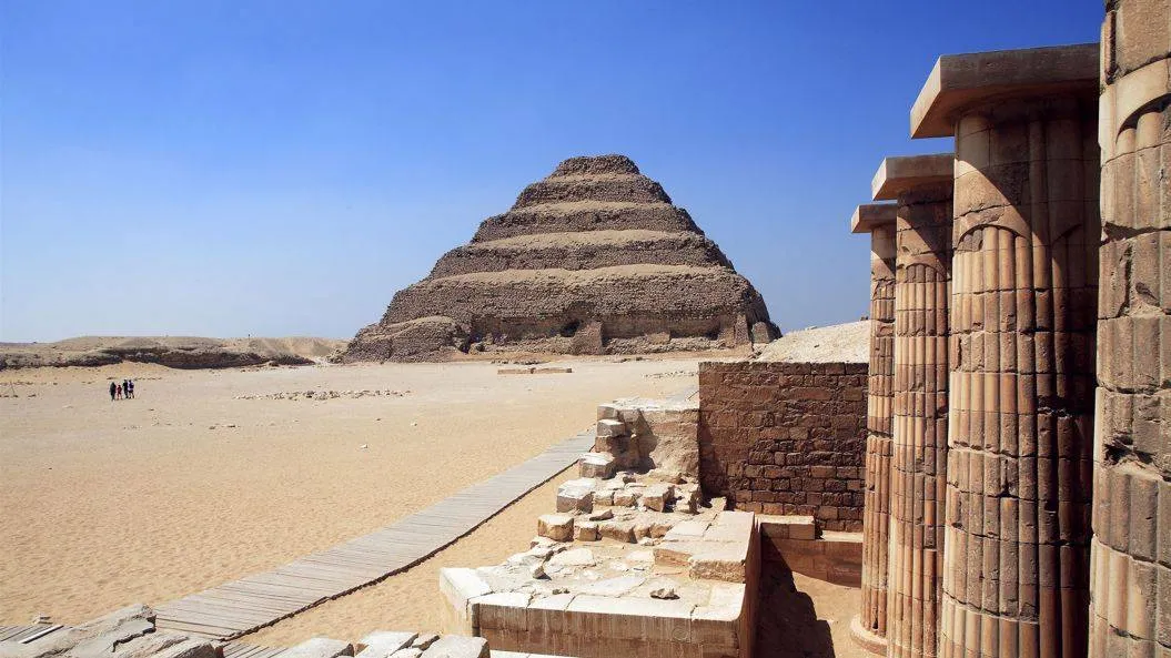 مصر: سرقة لوحة أثرية من منطقة سقّارة