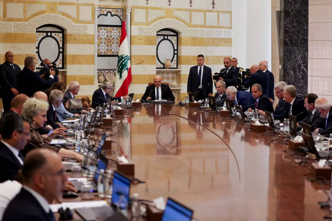 الحكومة اللبنانية تناقش تقرير الجيش حول حصر السلاح