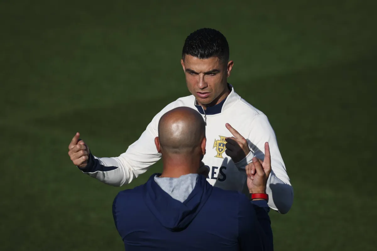 رونالدو: كثيرون يسألونني لماذا تريد تسجيل ألف هدف؟