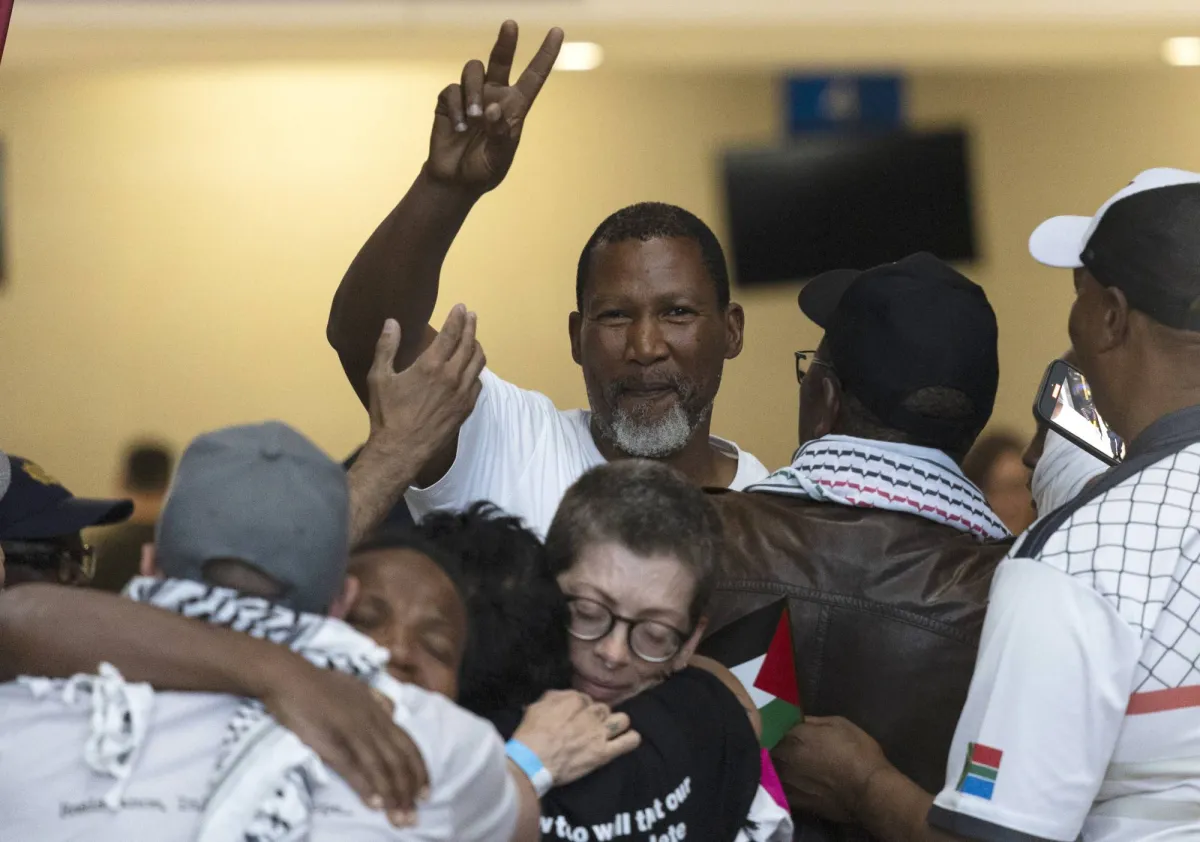Mandela’s Grandson Returns to South Africa After Deportation by Israel 