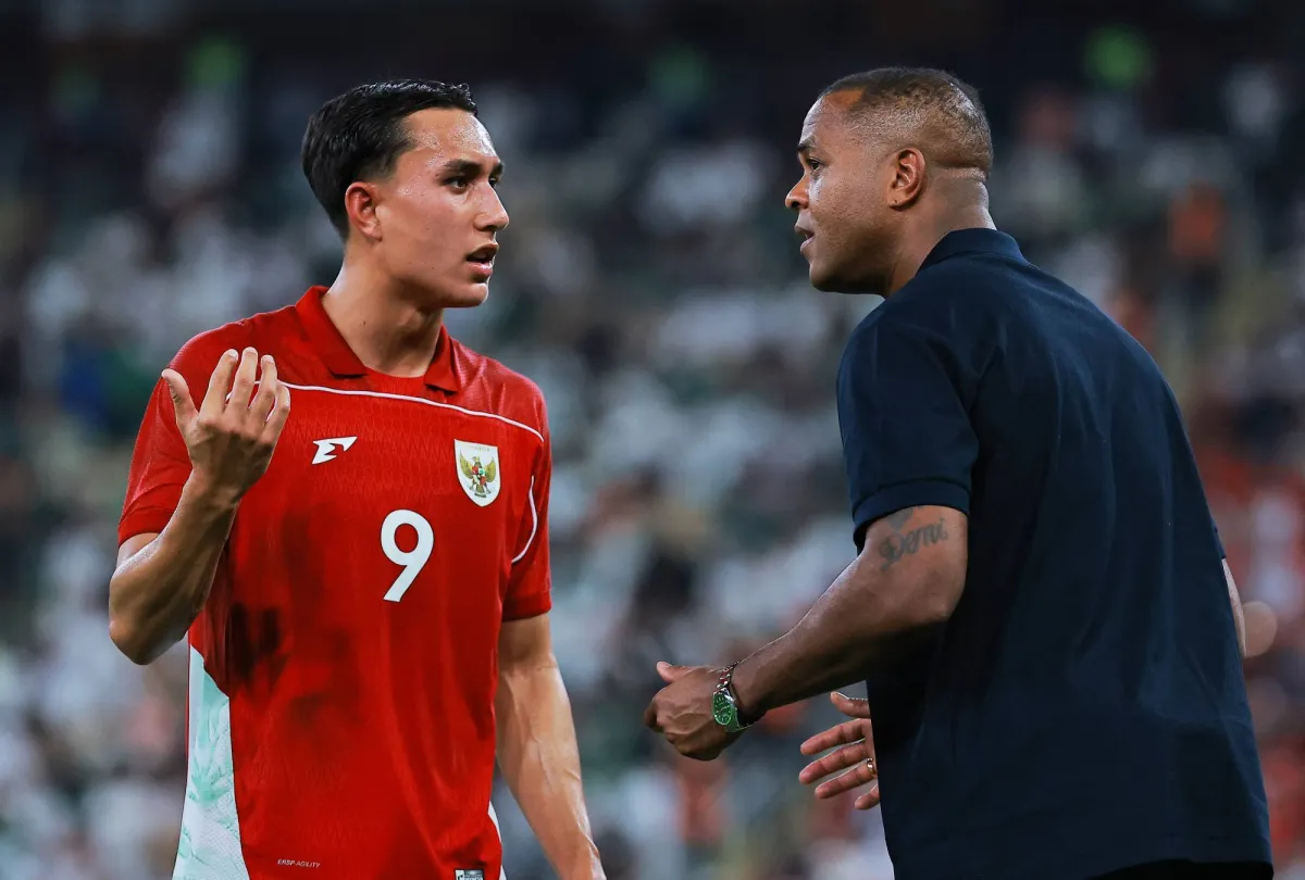 أكد المدير الفني لمنتخب إندونيسيا، الهولندي باتريك كلويفرت، أنهم استعدوا جيداً لمواجهة العراق، مشيراً إلى امتلاكه خطة واضحة يسعى من خلالها لتحقيق نتيجة إيجابية بعد الخسارة السابقة أمام السعودية 