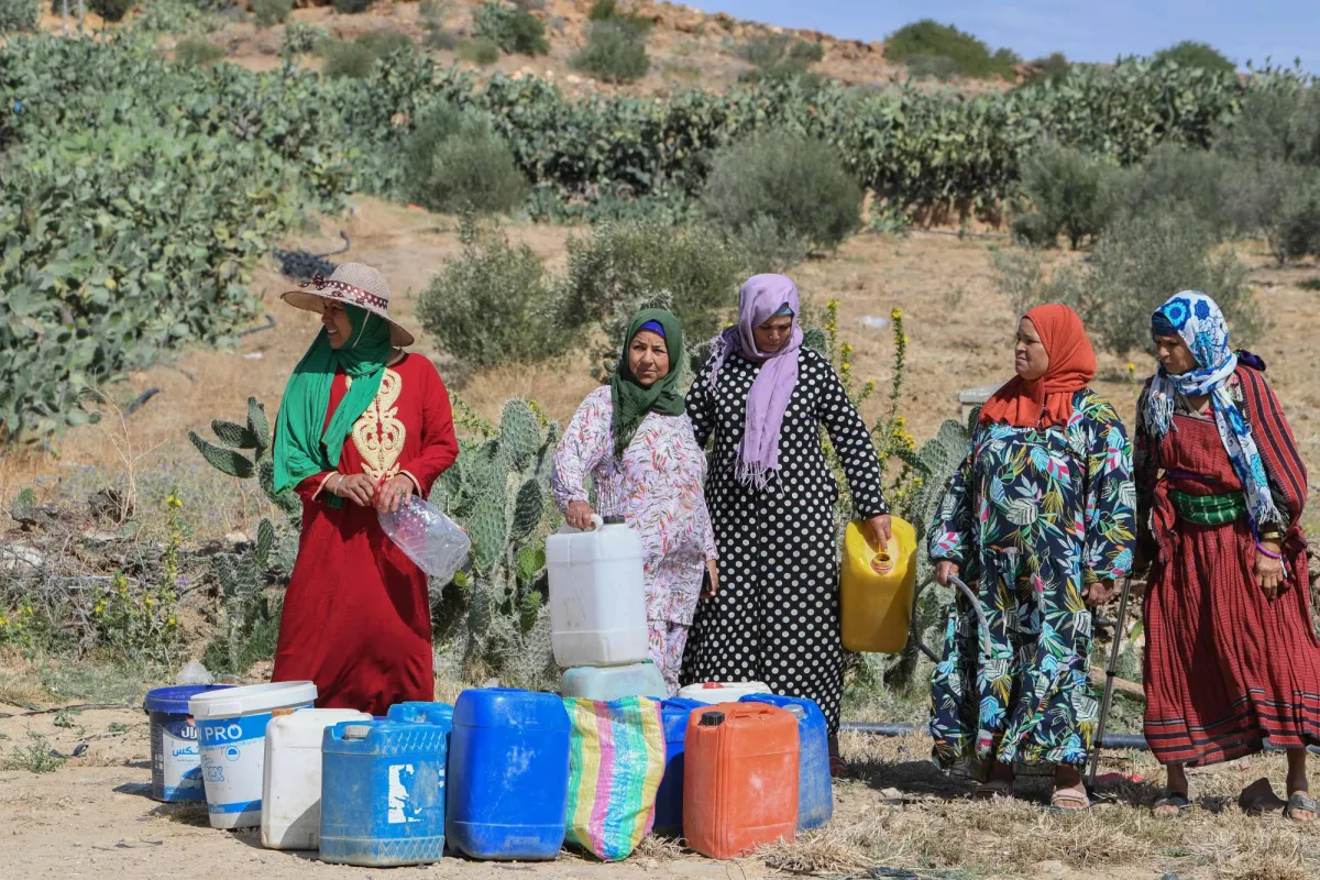 سكان قابس التونسية يتظاهرون ضد «التلوث وظلم الحكومة»
طالبوا بتفكيك مصنع يصرّف نفاياته في البحر والهواء الطلق