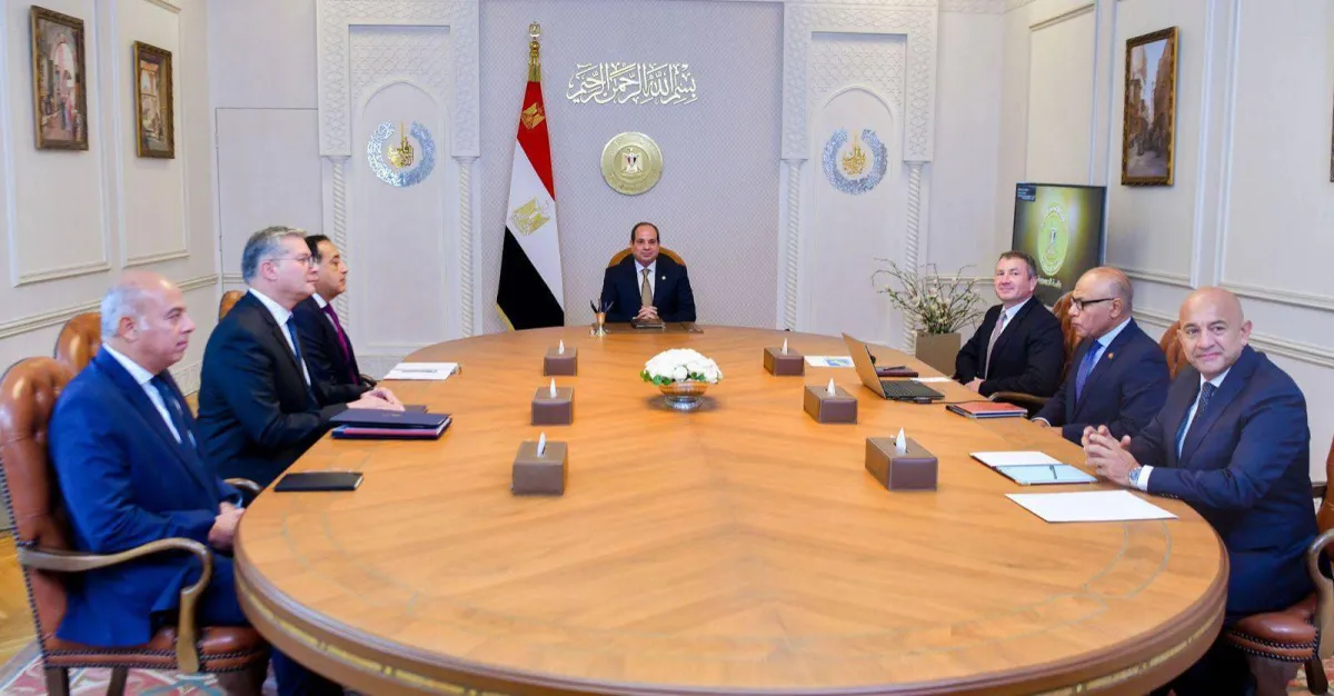 السيسي يؤكد تذليل أي عقبات لتكثيف أنشطة استكشاف الغاز الطبيعي
خلال استقباله رئيسيْ شركتي «إكسون» و«أباتشي»