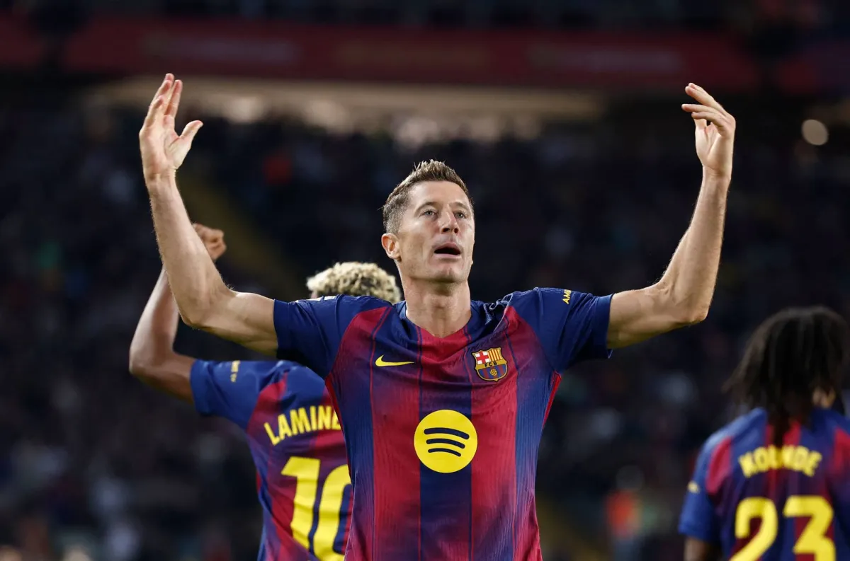ليفاندوفسكي سيرحل عن برشلونة