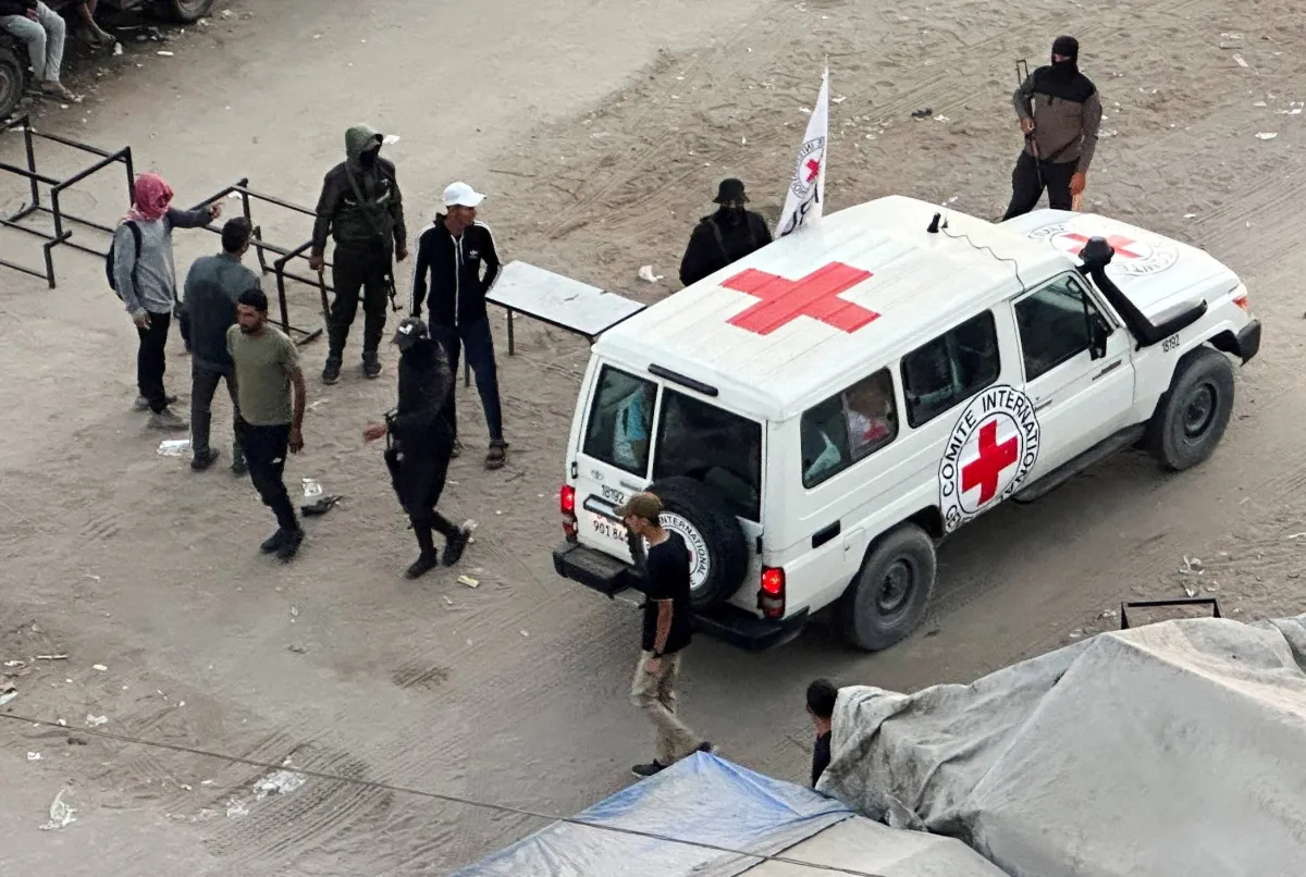 استعدادات في غزة لتبادل وشيك للرهائن الإسرائيليين والأسرى الفلسطينيين