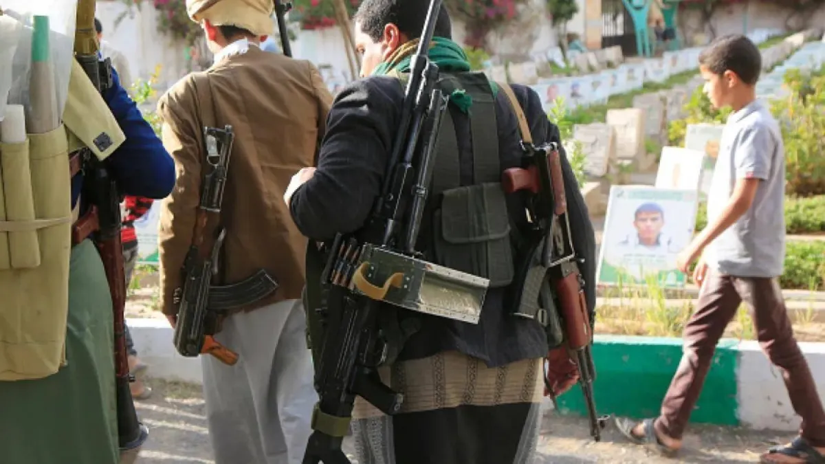 وفاة طفل يمني تحت التعذيب في مركز تجنيد حوثي
تحالف حقوقي اتهم الجماعة بانتهاك براءة القاصرين