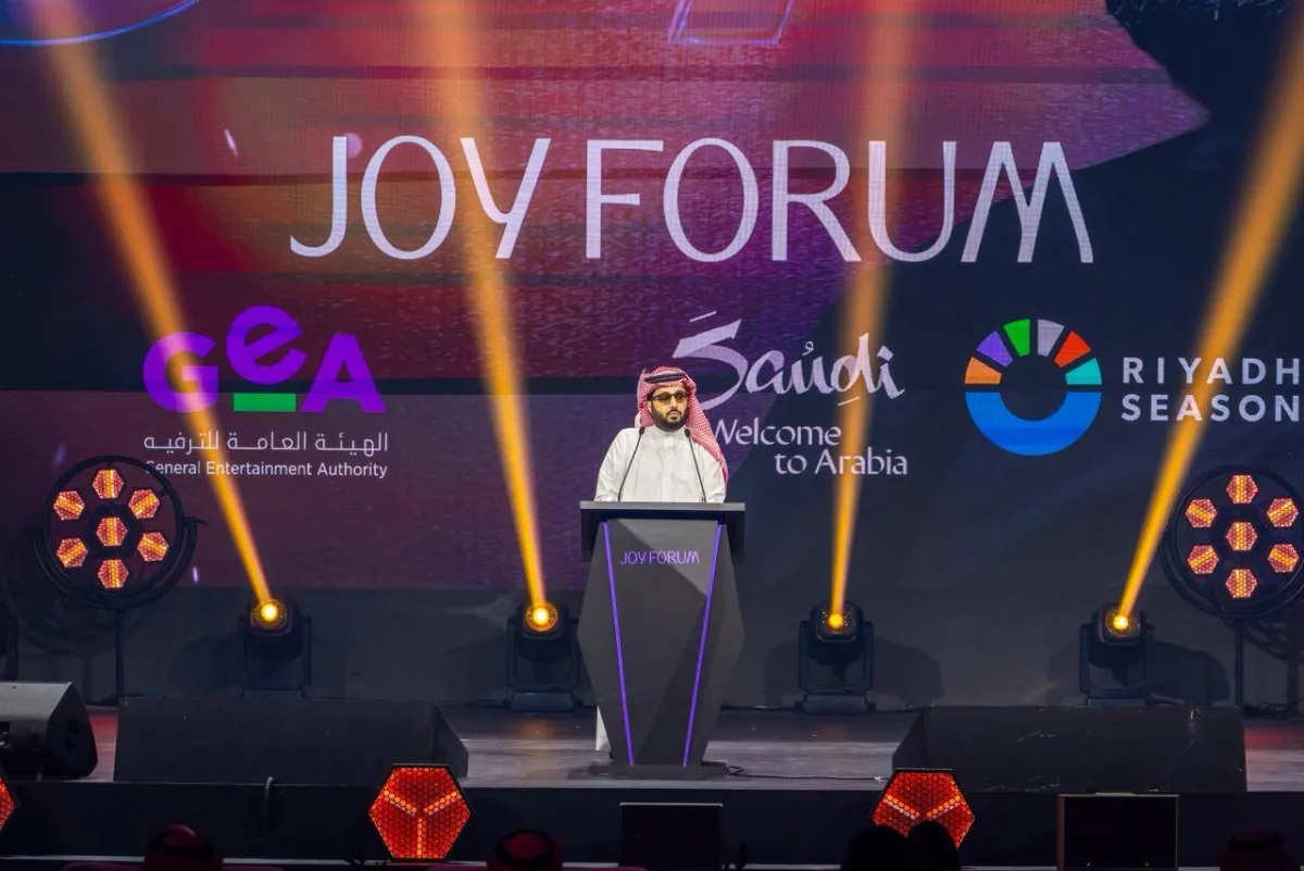 «جوي فوروم» ينطلق بحضور دولي واسع
تركي آل الشيخ كشف عن اتفاقيات تتجاوز 4 مليارات ريال... وجلسات حوارية ومعرض مصاحب تجذب الزوّار