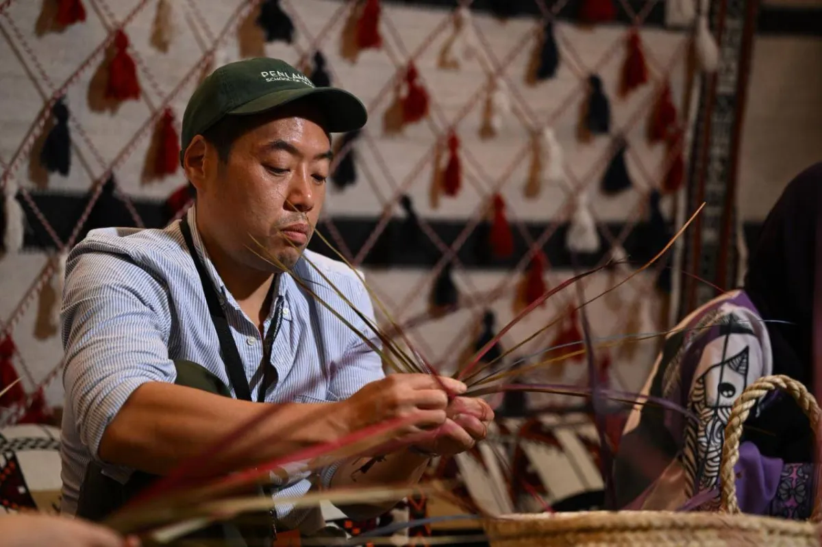 Ithra’s Khoos Residency Weaves Together Cultures Through Palm Craft