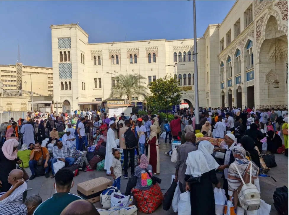 منها إتاحة تأشيرات للحاصلين على منح دراسية... الحكومة المصرية تمنح تسهيلات جديدة للطلاب السودانيين، الراغبين في الدراسة بالجامعات المصرية 