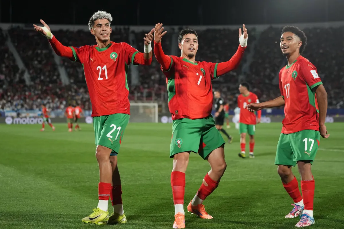 المغرب يُطيح بالأرجنتين… ويتوج بلقب كأس العالم للشباب
«أُسود الأطلس» تألقوا أمام التانغو بطل الستة ألقاب