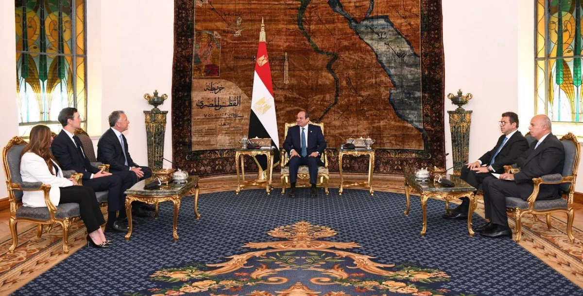 اجتماعات الوسطاء في إسرائيل... دفع للمرحلة الثانية من «اتفاق غزة»
رئيس مخابرات مصر وفانس يلتقيان نتنياهو عقب مباحثات ويتكوف