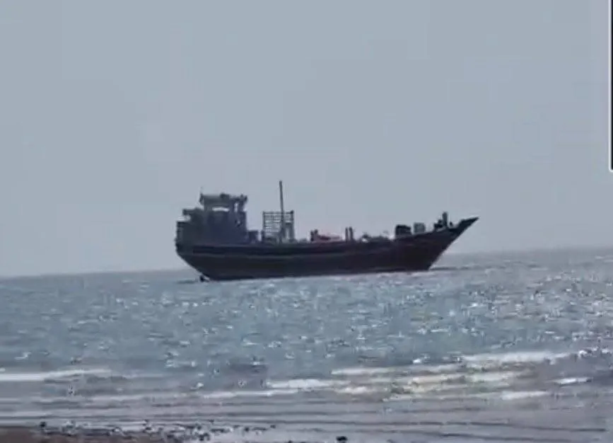 اليمن يضيّق الخناق على شبكات التهريب المدعومة من طهران
اعتراض شحنتين في يومين... وحكم بإعدام 6 إيرانيين