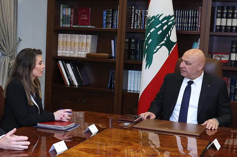 Lebanon President Calls for End to Israeli Attacks in Meeting with US Envoy