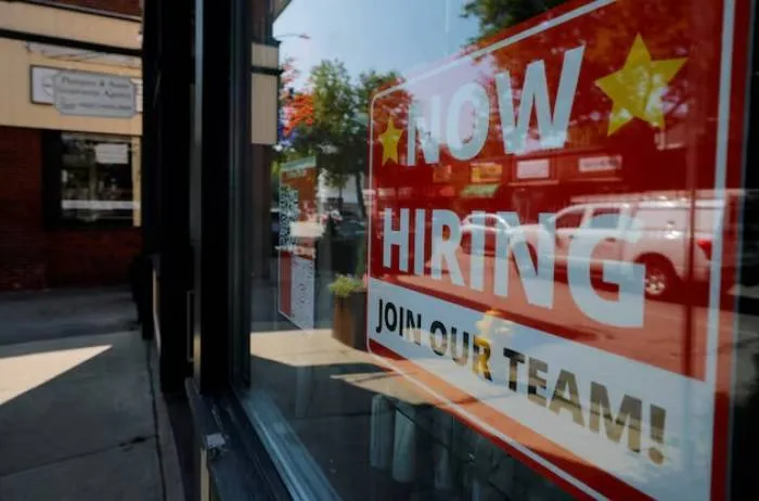 تقديرات «فيدرالي شيكاغو»: البطالة ترتفع إلى 4.4 % في أكتوبر