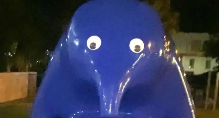 Australian Teen Charged Over Sticking Eyes on Artwork