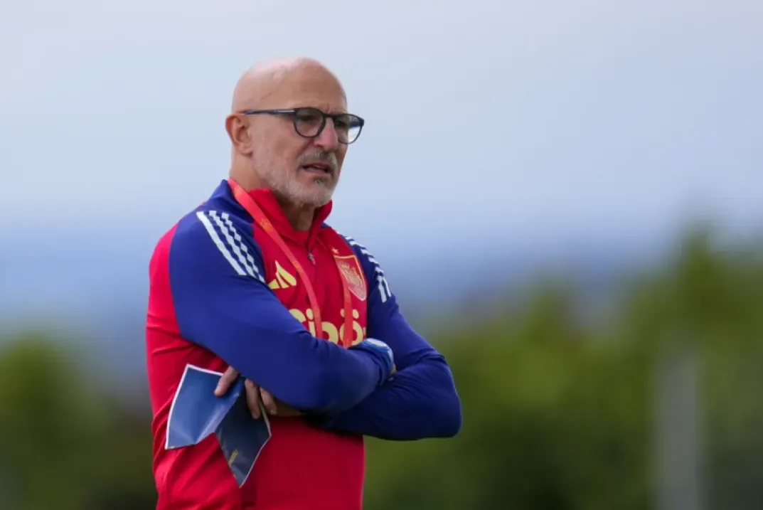 Spain Coach Cautious after Record Run Makes them World Cup Favorites