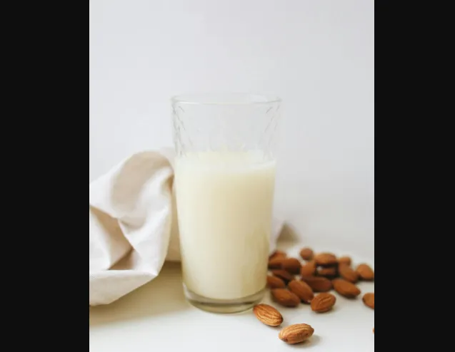 7 فوائد لشراب حليب اللوز بالفانيليا 
