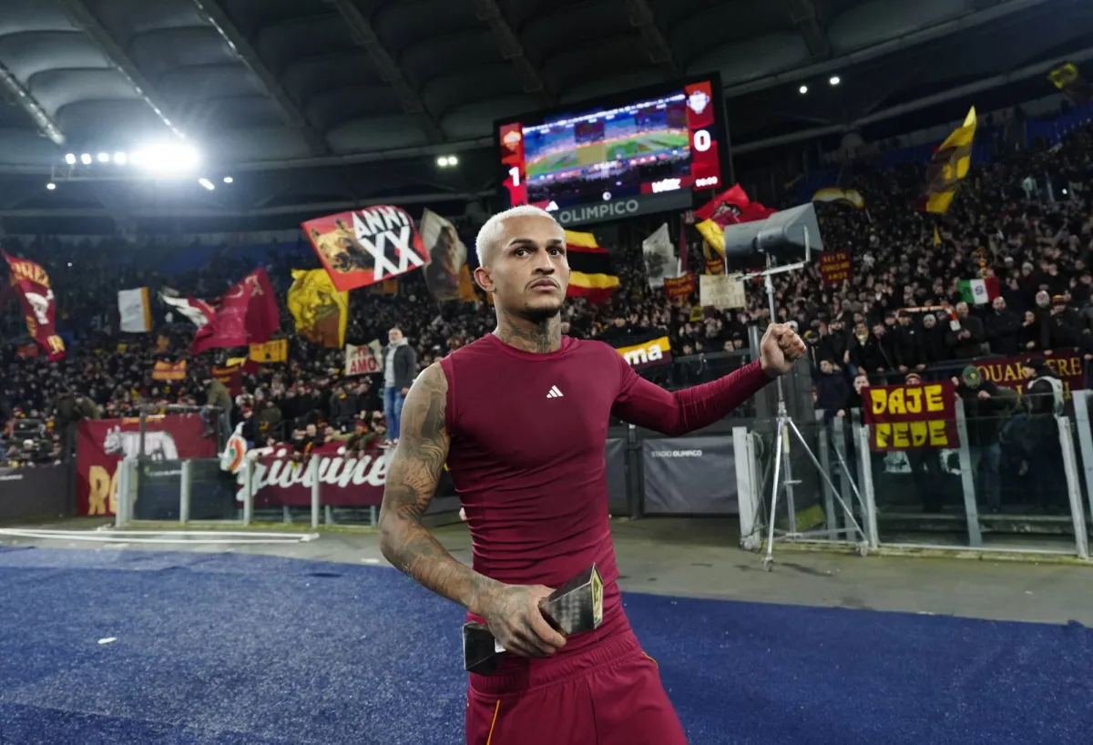 عاد روما إلى سكة الانتصارات بالدوري الإيطالي لكرة القدم، وذلك بعد فوزه على ضيفه كومو 1-0، ضمن منافسات الجولة 15 من المسابقة 