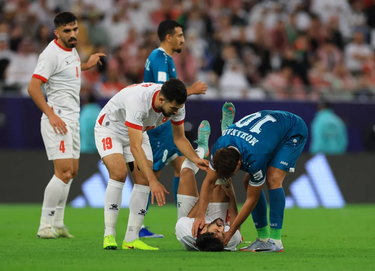 سيخضع مهاجم منتخب الأردن يزن النعيمات، الأربعاء، لعملية جراحية في ركبته في مستشفى سبيتار بالدوحة، وفقاً لما كشفه مصدر رسمي في الاتحاد المحلي لكرة القدم لوكالة الصحافة الفرنسية 