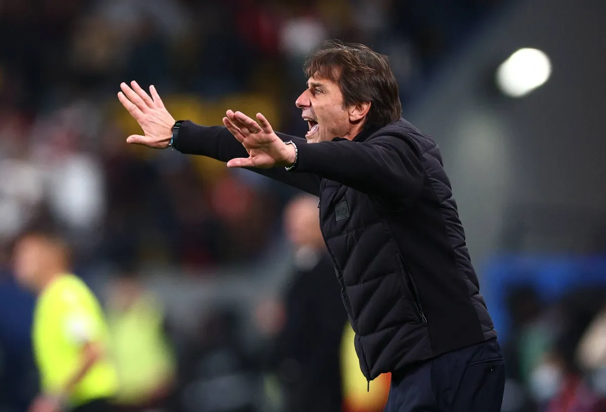 قال أنطونيو كونتي، مدرب فريق نابولي، أن الفوز في المباريات الكبيرة يمنح فريقه دفعة قوية على مستوى الثقة، مشيراً إلى أن الإرهاق وتلاحق المباريات يفرضان تحديات كبيرة على المجموعة الحالية 