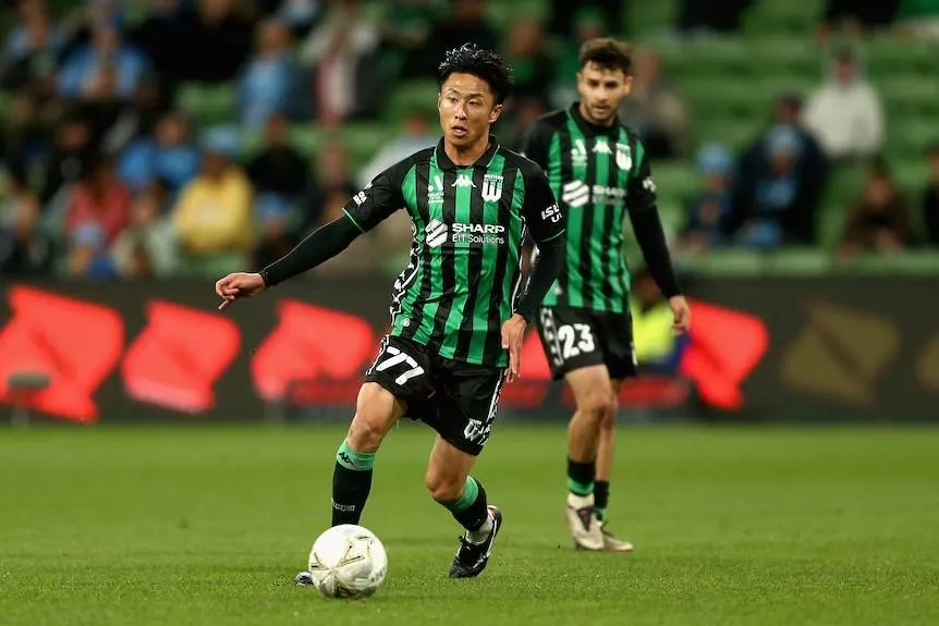 قرر الاتحاد الأسترالي لكرة القدم، إيقاف ريكو دانزاكي، لاعب ويسترن يونايتد السابق، لمدة 7 سنوات.. كما تم إيقاف كلايتون لويس وكيرين باكوس، لاعبي ماك آرثر إف سي السابقين، لمدة أربع سنوات على الأقل، بسبب إدانتهما بالتلاعب بنتائج المباريات في الدوري الأسترالي 