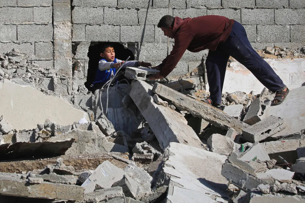 «اتفاق غزة» يتأرجح بين احتمالات الانهيار وفرص التقدم