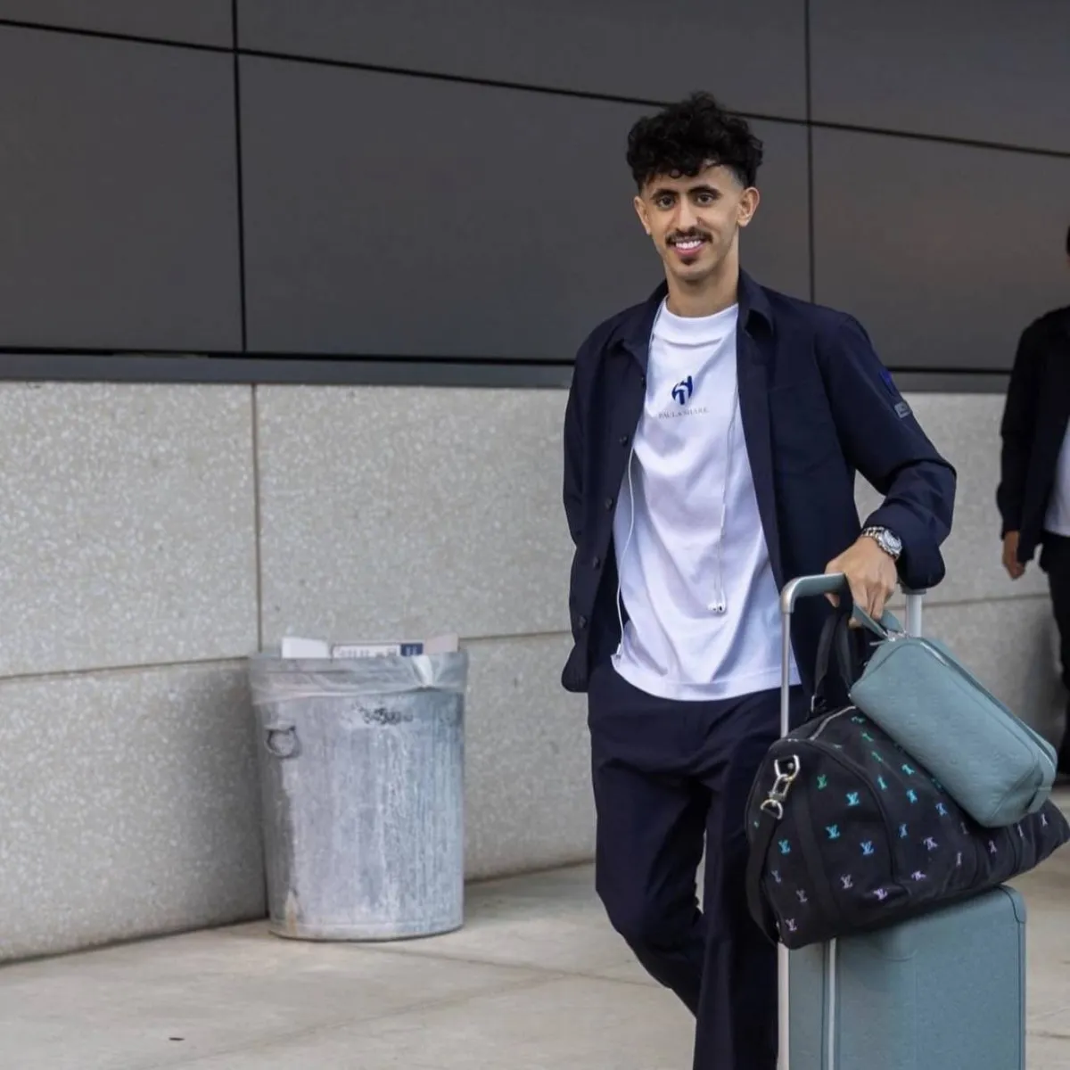 كشفت مصادر خاصة لـ«الشرق الأوسط» أن لاعب نادي الهلال محمد القحطاني حصل على الضوء الأخضر من المدرب الإيطالي سيموني إنزاغي للرحيل عن الفريق خلال الفترة المقبلة، رغم تبقّي موسم ونصف على نهاية عقده الحالي مع النادي 