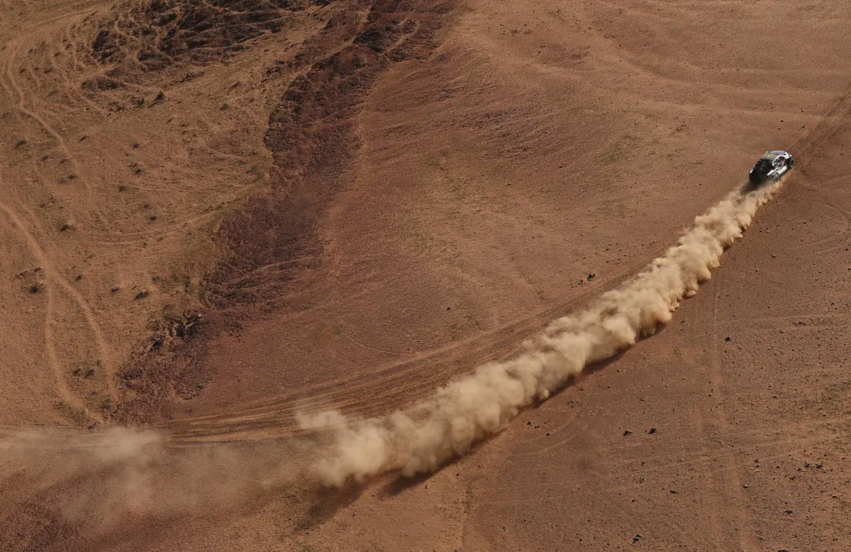 داكار السعودية: لاتيغان بطل المرحلة «الماراثونية»... والعطية في الوصافة