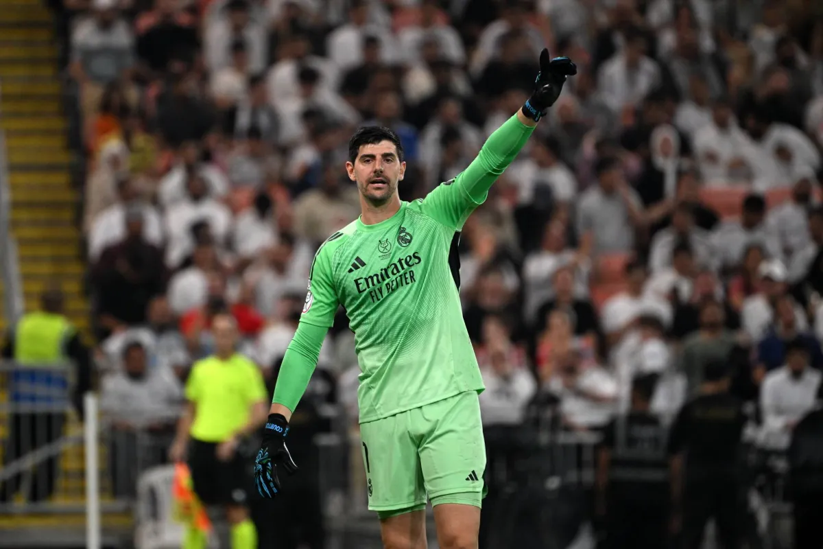 شدد البلجيكي تيبو كورتوا، حارس مرمى ريال مدريد، على ضرورة الاستمرار في القتال والثقة بالعقلية التي أظهرها الفريق، رغم خسارة نهائي كأس السوبر الإسباني، بنتيجة 2-3 أمام برشلونة، مساء أمس الأحد، في جدة 