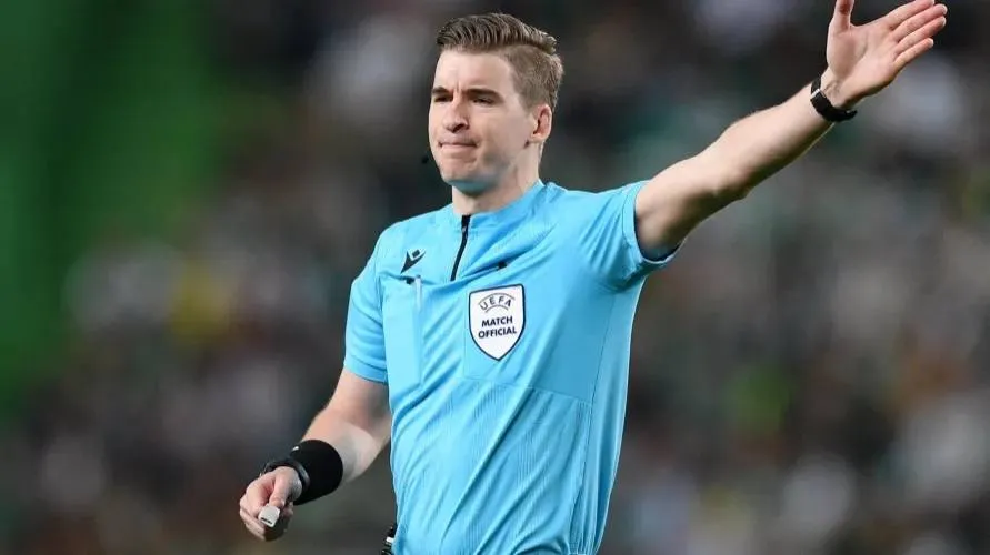 ماذا تعرف عن الفرنسي فرنسوا ليتكسييه حكم مباراة الهلال والنصر؟ 