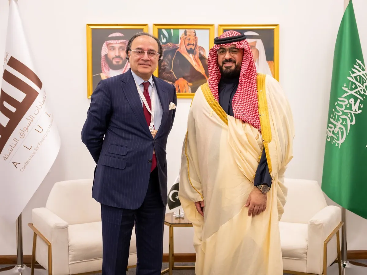 وزير المالية الباكستاني يقول لـ«الشرق الأوسط» إن لجوء بلاده لبرامج صندوق النقد الدولي 24 مرة لم يكن صدفة، بل نتيجة غياب الإصلاحات الهيكلية والمتابعة 