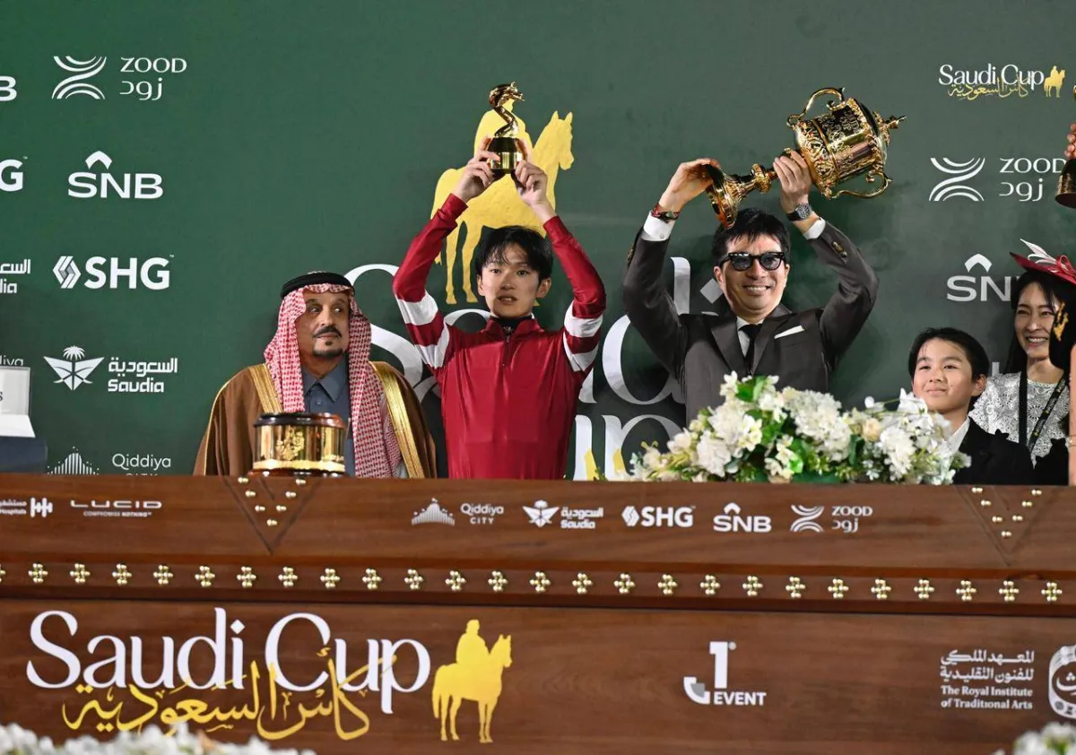 كأس السعودية: «فور إيفر يونغ» البطل بلا منازع - نيابة عن ولي العهد... الأمير فيصل بن بندر توج البطل الياباني 