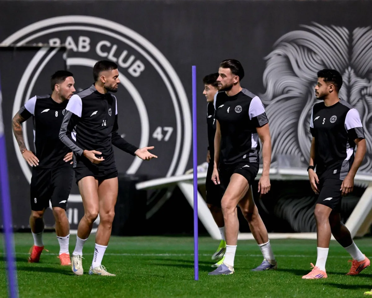 دوري أبطال أندية الخليج: إلى ماذا يحتاج الشباب للتأهل؟ - يتعين على الشباب الانتصار على تضامن حضرموت بفارق هدفين على الأقل، مع ترقبه نتيجة المواجهة الثانية في المجموعة بين نادي الريان القطري ونادي النهضة العماني، حيث يشترط خسارة النهضة لضمان العبور 