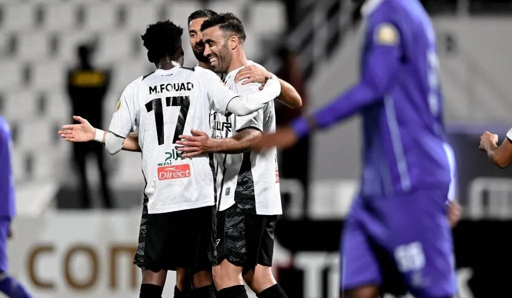 فاز الشباب بنتيجة كبيرة قوامها 13 - 0 على 10 لاعبين من ضيفه تضامن حضرموت في دوري أبطال الخليج، وذلك بعد الانفصال عن مدربه إيمانويل ألغواسيل 