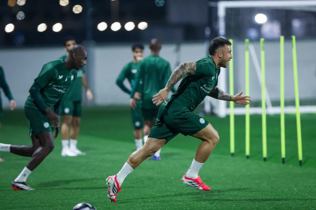 الدوري السعودي: ديربي ساخن بين القادسية والاتفاق... وضمك يهدد الأهلي. الشباب لمواصلة صحوته على حساب الرياض... والفتح يستقبل الأخدود في «الجولة الـ10 المؤجلة» 