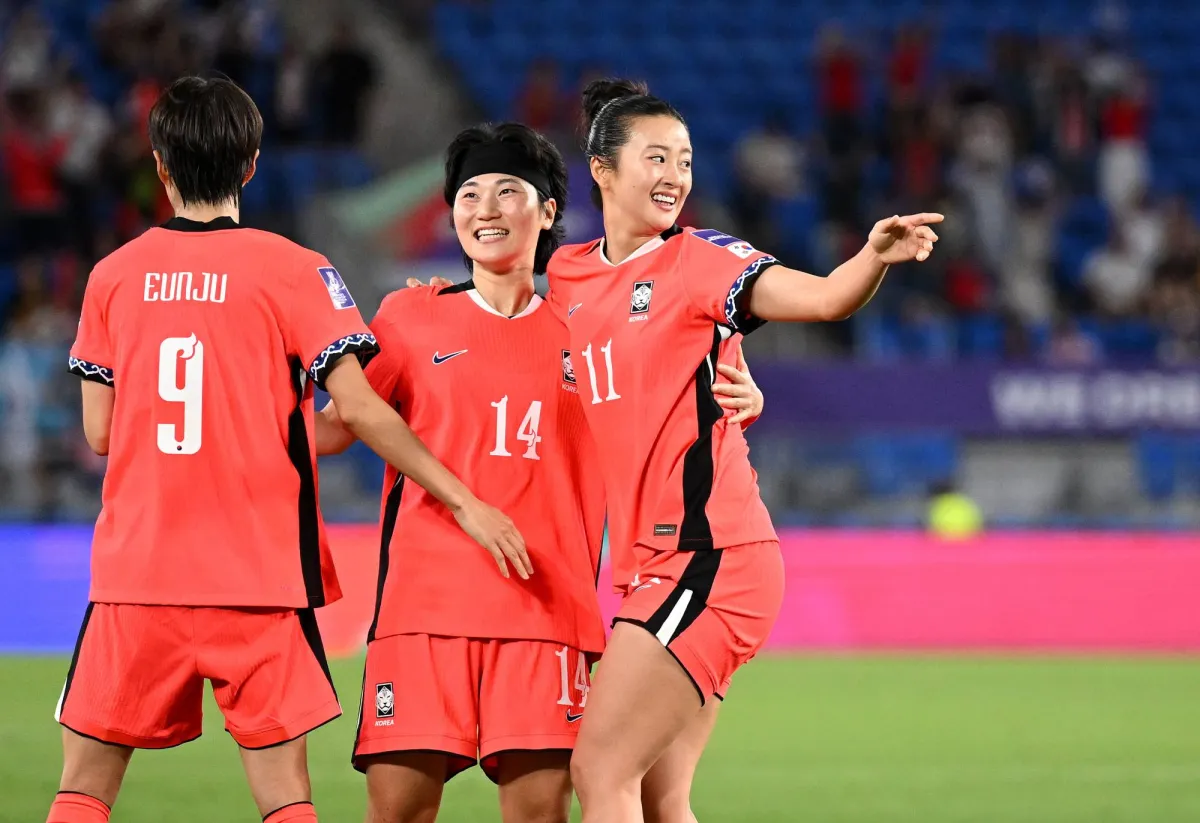 استهل منتخب كوريا الجنوبية لكرة القدم حملته في بطولة كأس آسيا للسيدات بالفوز على إيران 3-صف 